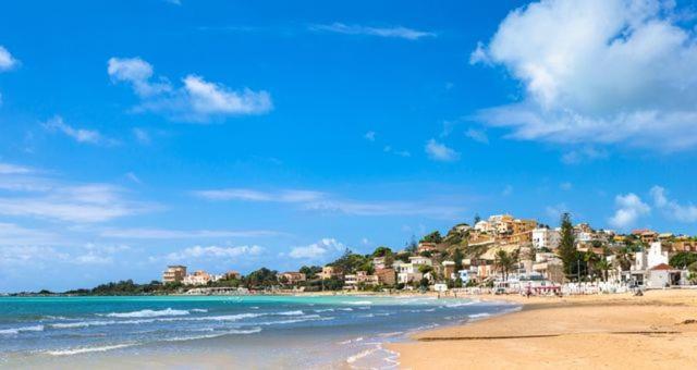 Casa Vacanze La Casetta Di Zinu' ปอร์โต เอมเปโดเกล ภายนอก รูปภาพ